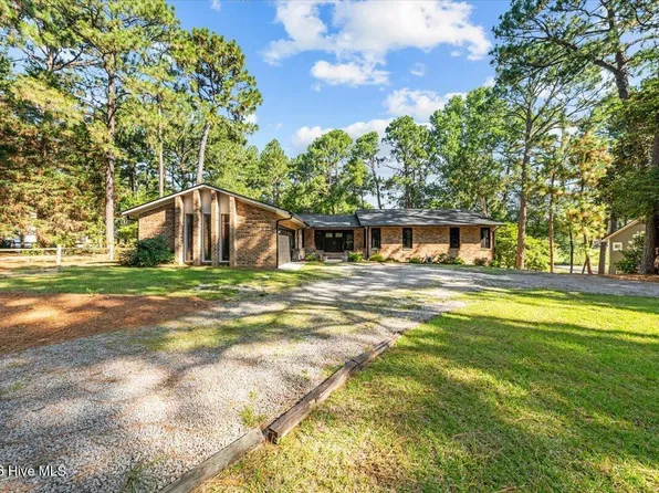 5 Crows Nest, Whispering Pines, NC 28327