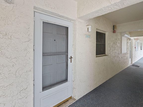 3rd image of 301 S Miramar Ave APT 303