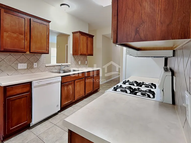 2605 Pearson Way — Photo 3