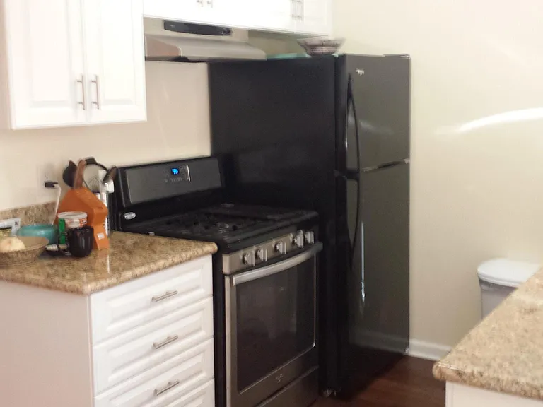 1106 Locust Ave #209 — Photo 1