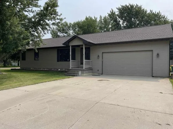 202 S 7th St, Quasqueton, IA 52326