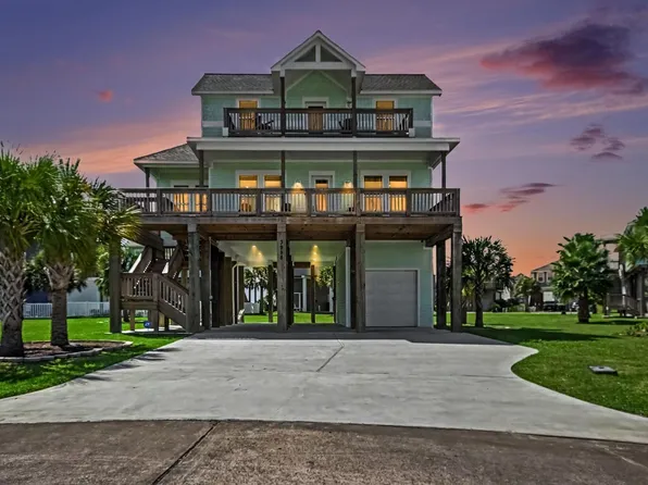 3918 Palmdale Ct, Galveston, TX 77554