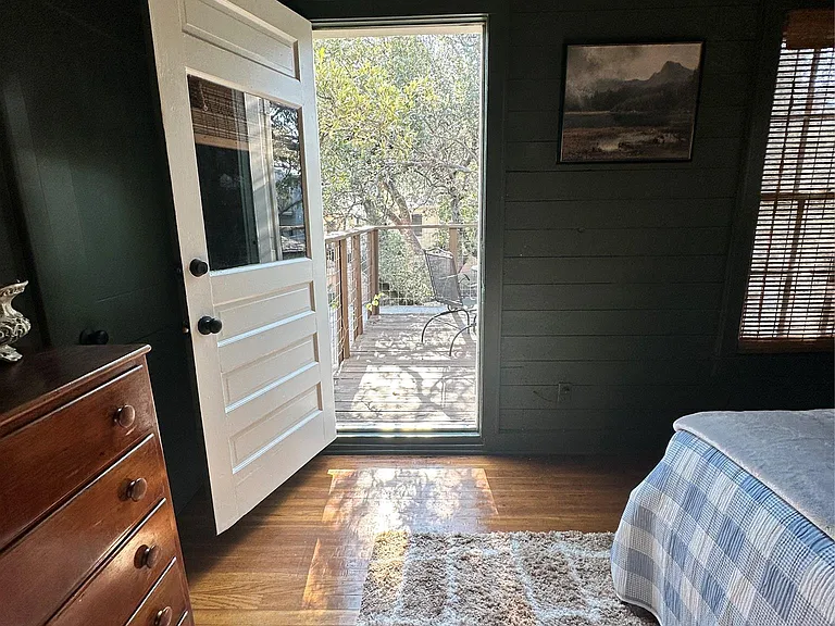 4811 Shoalwood Ave #B — Photo 4