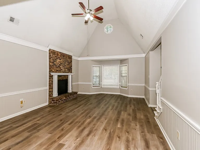 861 White Pine Dr — Photo 4