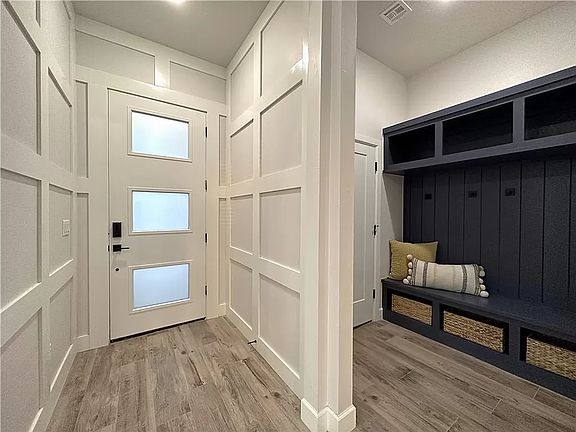 4th image of 15417 Jasper Ln