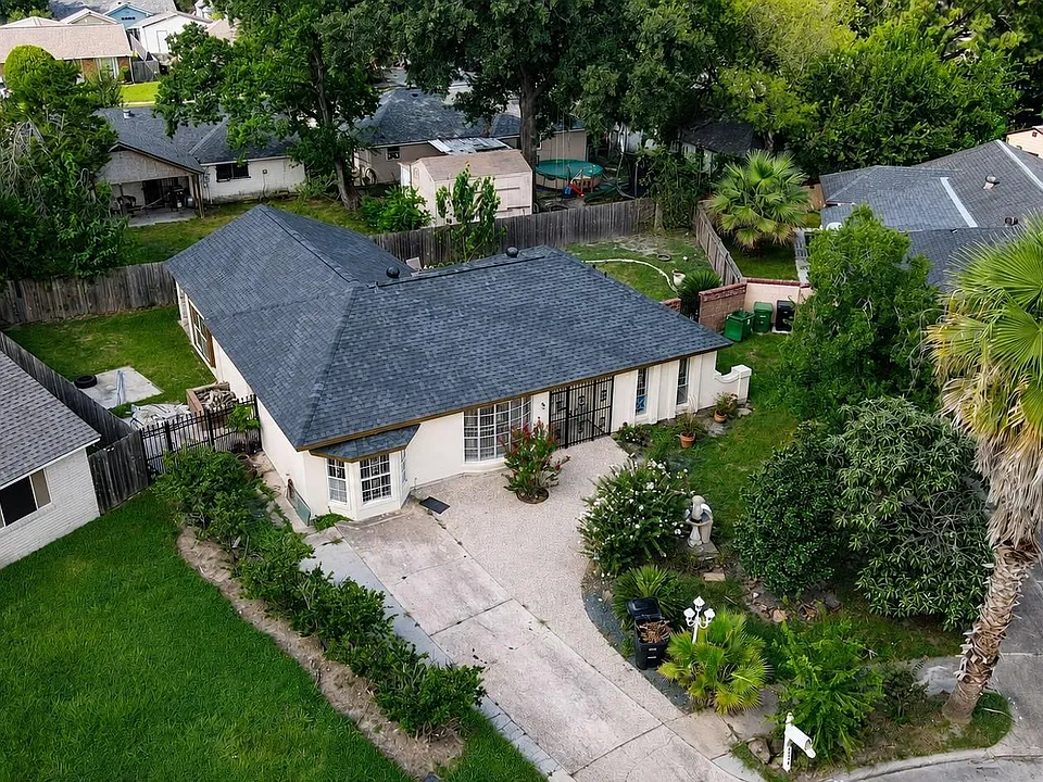 311 La Jolla Cir