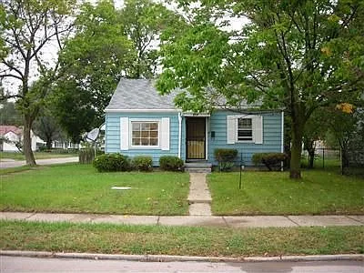 455 W Stewart St photo 1