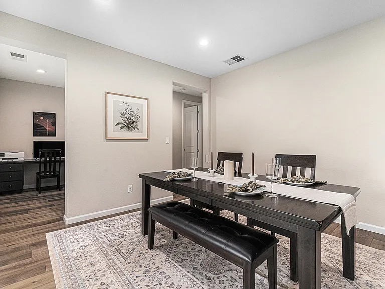 208 Littleton St — Photo 39