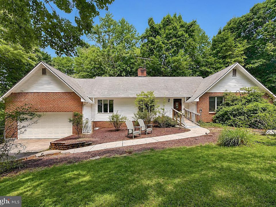 1st image of 470 Chippingwood Dr