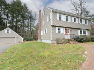 6 Fairway Ln, Foxboro, MA 02035
