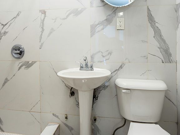 5th image of 51 Ten Eyck St #L2