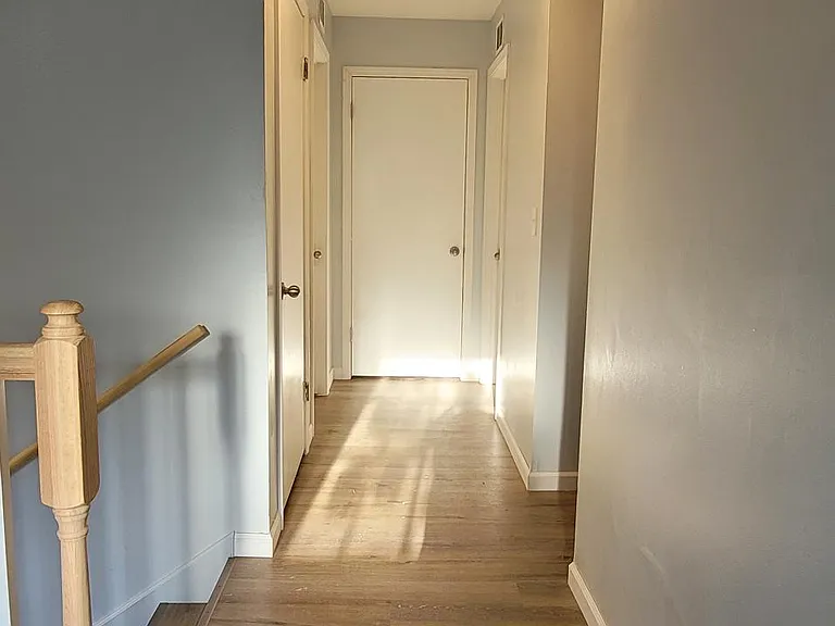 425 Carrier St — Photo 6