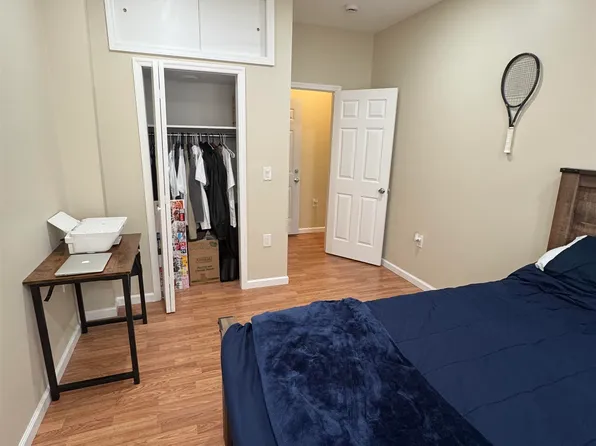 523 Grand Avenue image 10 of 17