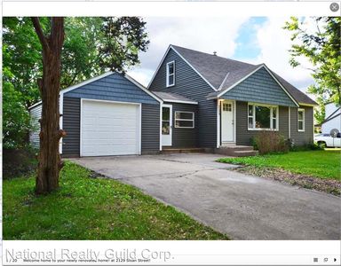 2129 Sloan St N, Maplewood, MN, 55117