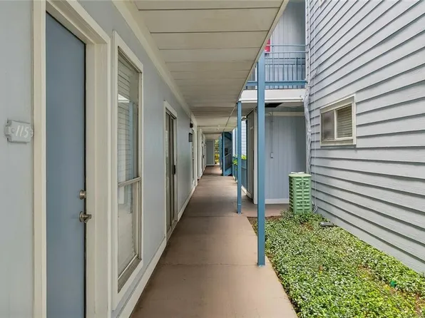 318 Lake Marina Dr #115, New Orleans, LA 70124