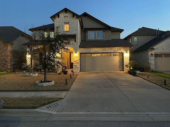 2nd image of 2404 Muzzie Ln