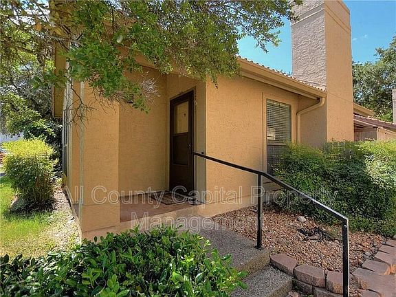 3rd image of 1202 Thorpe Ln
