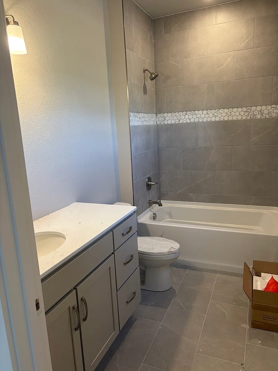 Building Photo - 6780 Maple Leaf Dr