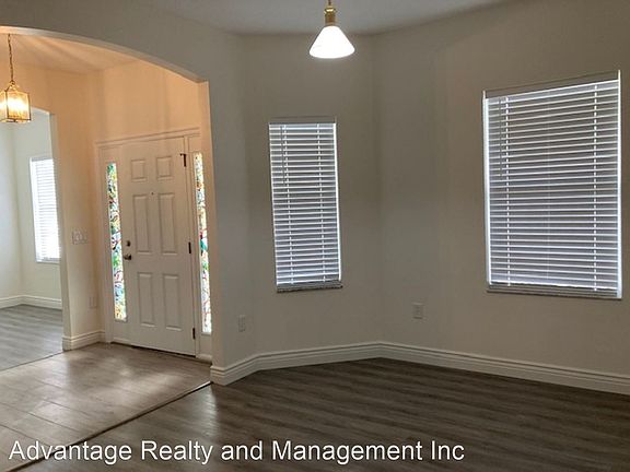 5th image of 304 Beachway Dr