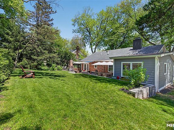 5th image of 789 Kinderkamack Rd