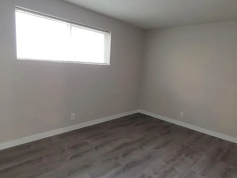 1350 Lawrence St — Photo 7