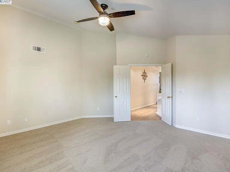 3644 Glasgow Cir — Photo 25