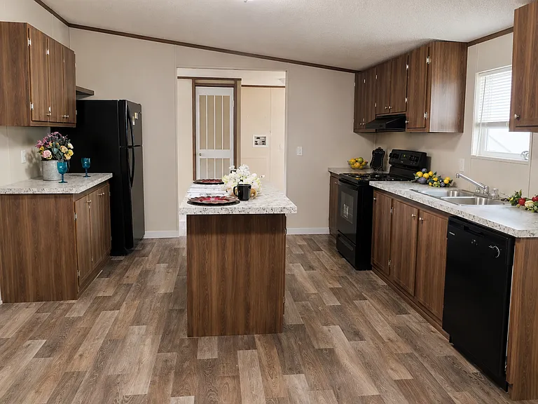 171 Lawn Dr — Photo 3