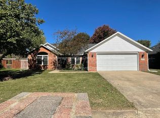 1904 SW Spruce Rd, Bentonville, AR 72713