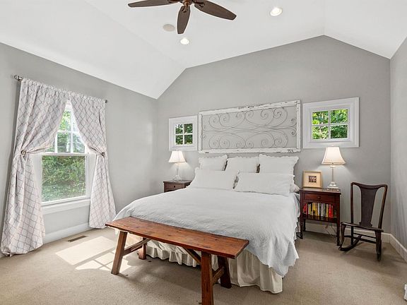 5th image of 1419 Clifton Ln