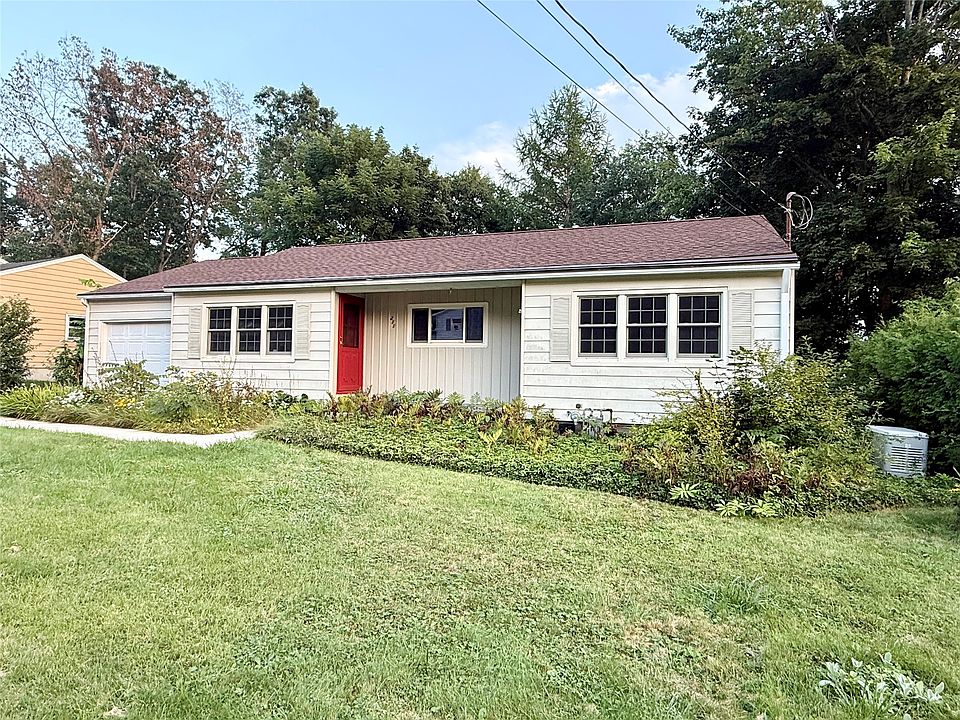 1st image of 211 Ridgefield Rd