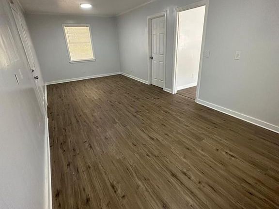 4th image of 1351 Maria Dr