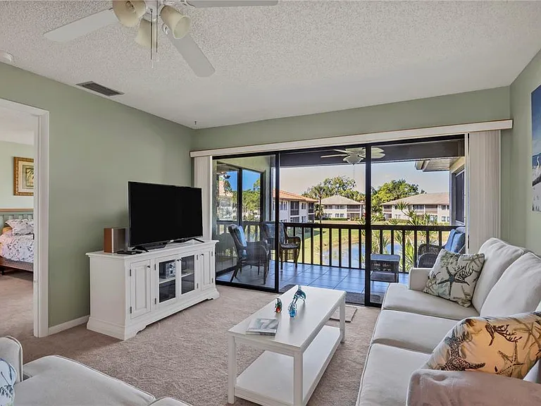 5205 Lake Village Dr #16 — Photo 8