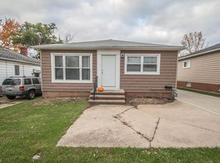 11160 Snow Rd, Parma, OH 44130