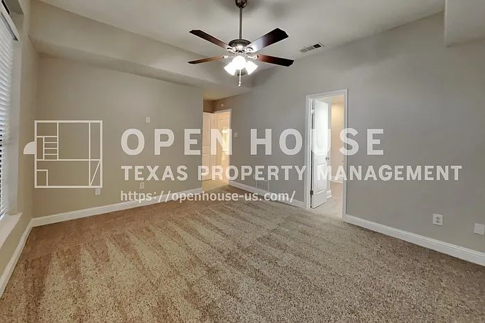 114 Liberty Dr — Photo 9