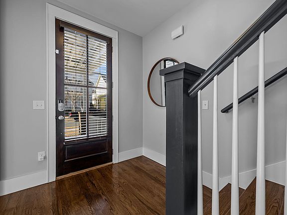 3rd image of 425 Claremont Dr