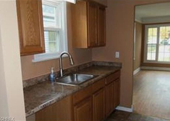 5th image of 1203 Dawnwood Dr