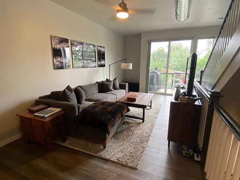 3550 N Prospect Ln — Photo 8