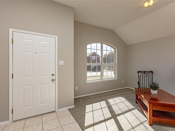 5th image of 317 Foreston Dr