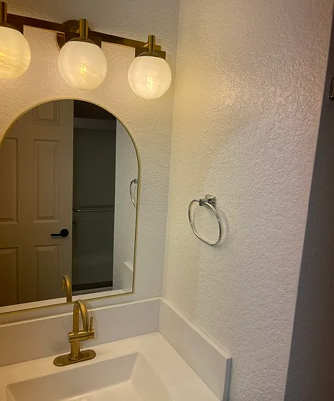 13427 Roselle Ave #7 — Photo 9
