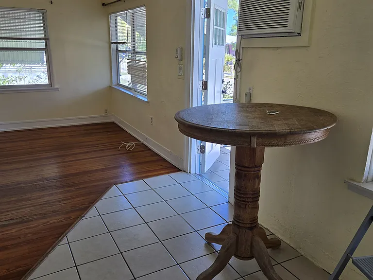 2070 Kurtz St — Photo 6