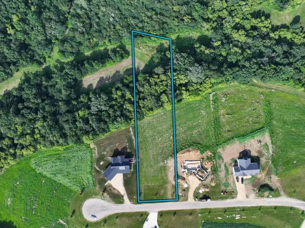 6 Murphy Rd, Mineral Point, WI 53565