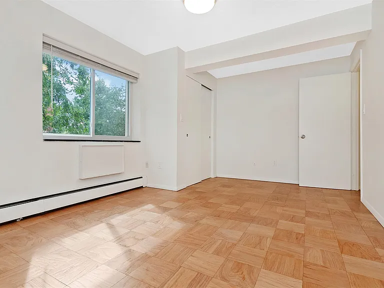 287 Harvard St #20 — Photo 16