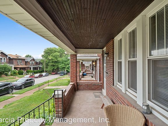 3rd image of 5038 Tholozan Ave
