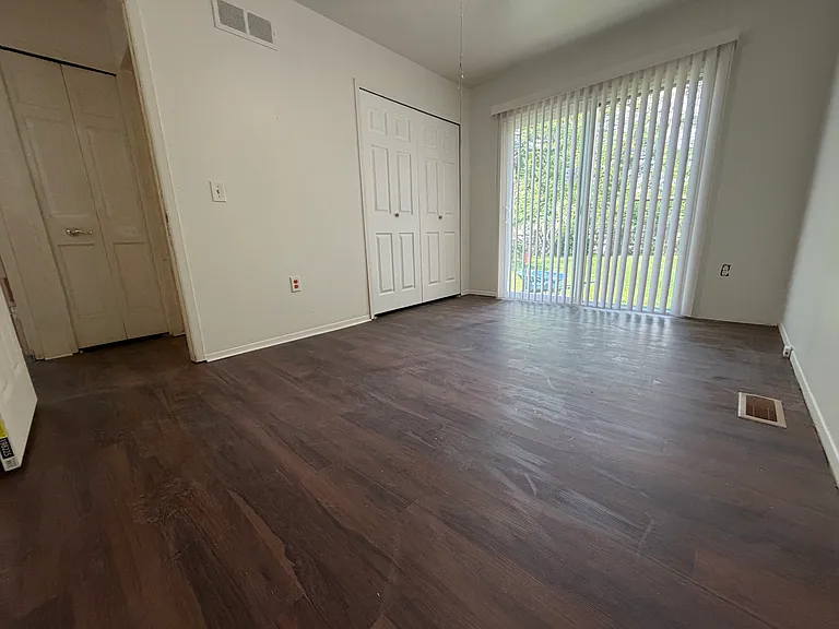 8307 Essex Ave — Photo 4