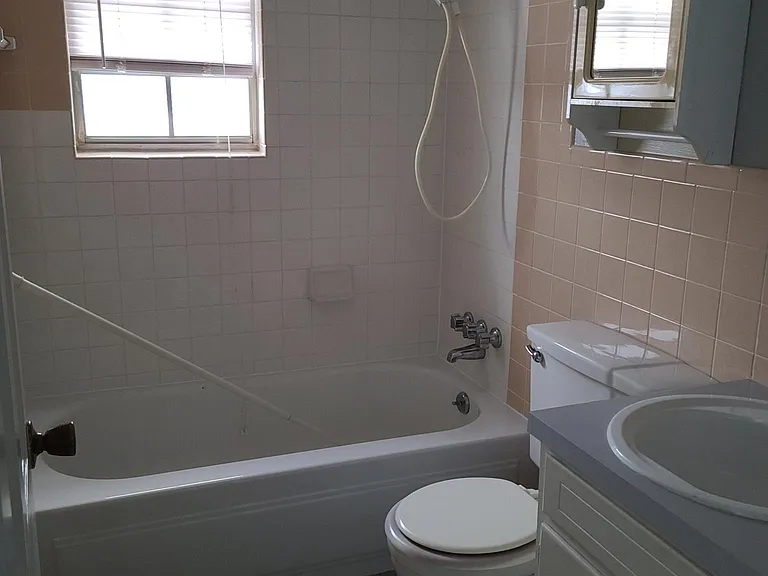 1615 S 22nd St — Photo 18