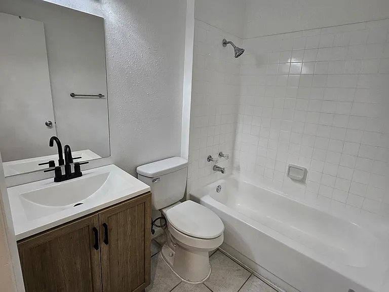 2331 NW 96th Ter #17L — Photo 15