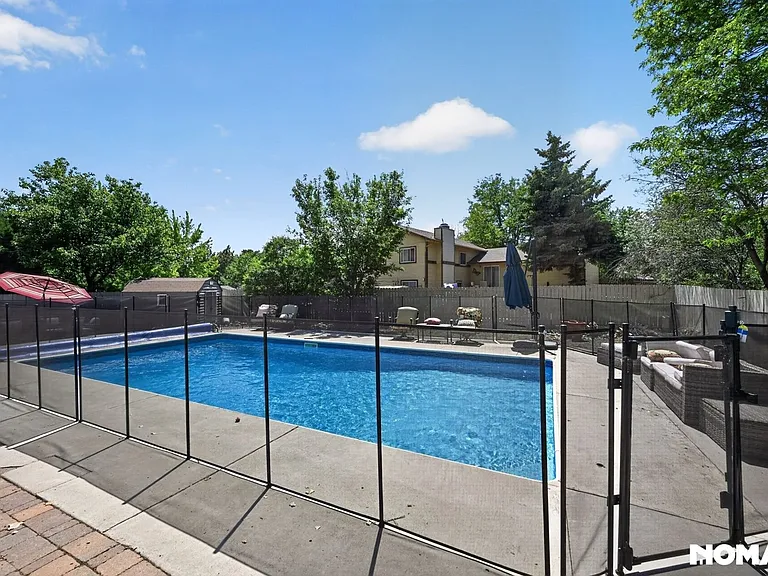 6913 Wolff St — Photo 7