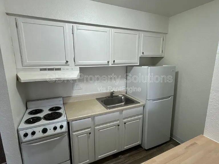 1105 Iron Ave SW #107 — Photo 4
