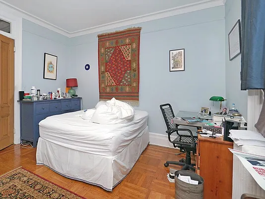 Rented by Dab Hold Corp | media 29