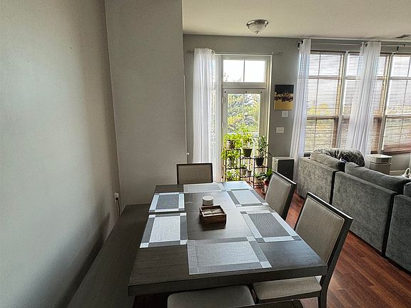 3rd image of 3 Greenwich Dr APT 89